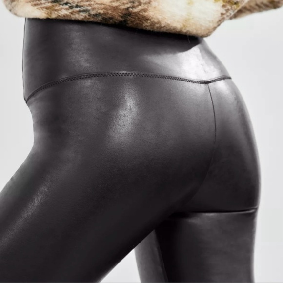 Wilfred Free Aritzia Daria Faux Leather Leggings Pants Vegan Black - Picture 3 of 8